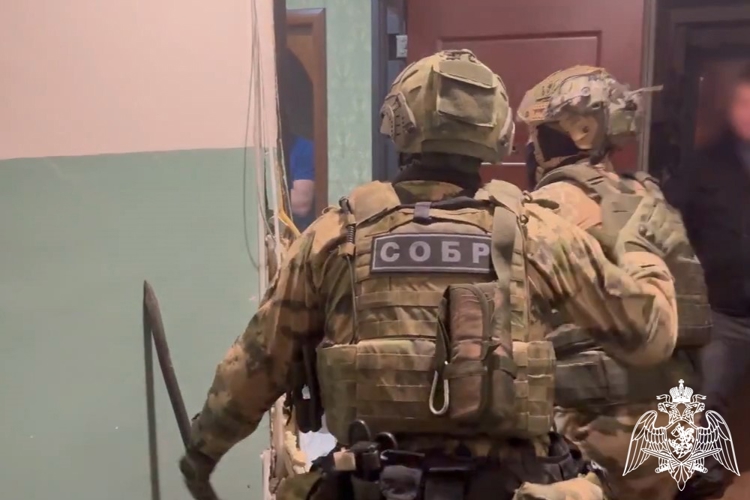 При содействии спецназа Росгвардии в Курской области задержаны подозреваемые в вымогательстве