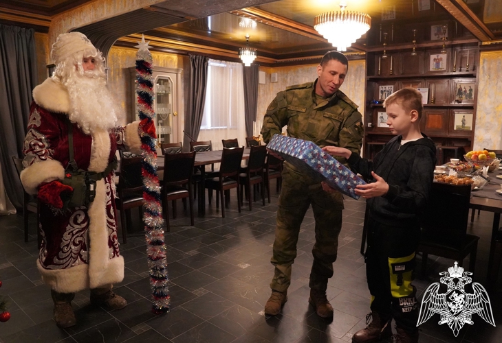 Росгвардейцы исполнили мечту юного исследователя из Курска 