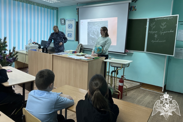В Курской области росгвардейцы провели ряд патриотических мероприятий ко Дню Героев Отечества