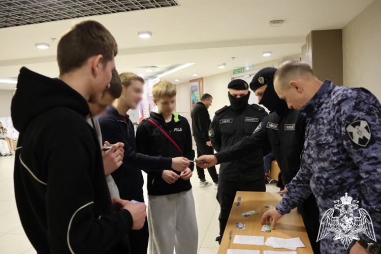 Росгвардейцы приняли участие в открытии всероссийского турнира «Вершина» в Курске