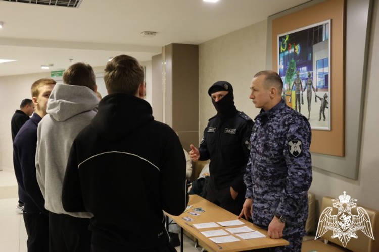 Росгвардейцы приняли участие в открытии всероссийского турнира «Вершина» в Курске