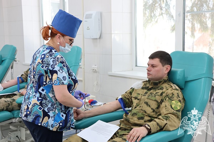 В Курске росгвардейцы стали участниками донорской акции «От сердца к сердцу» 
