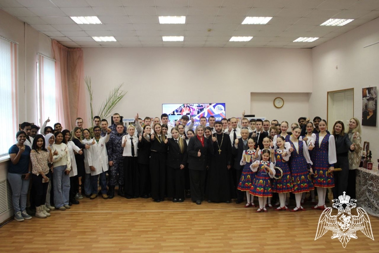 В Курске росгвардейцы приняли участие в диалоге культур «Россия – многоликая, единая страна» 