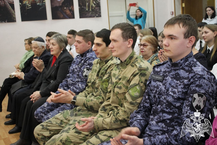 В Курске росгвардейцы приняли участие в диалоге культур «Россия – многоликая, единая страна» 