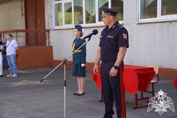 В школе № 36 города Курска, в рамках Всероссийского образовательного проекта торжественно, открыли «Парту Героя»