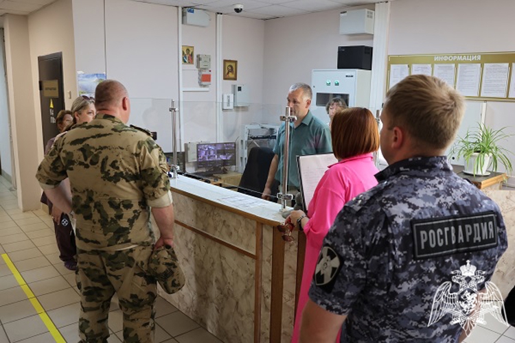 В Курской области росгвардейцы продолжают проверки детских оздоровительных учреждений 