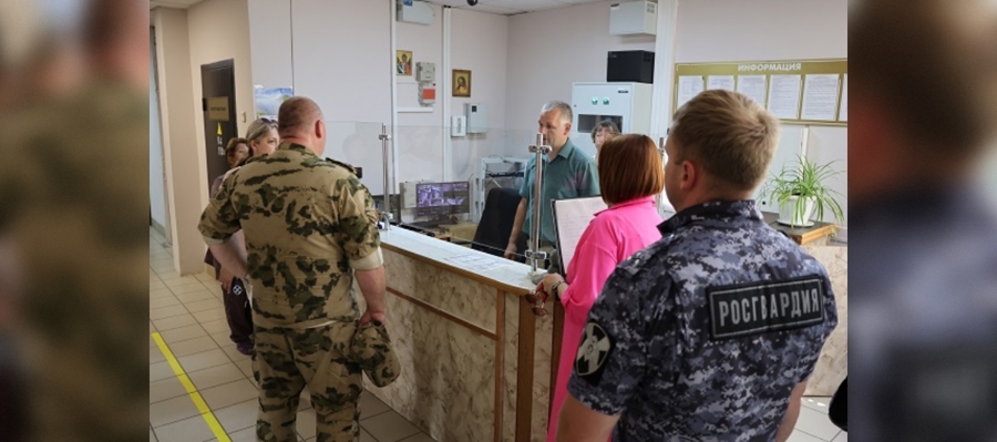 В Курской области росгвардейцы продолжают проверки детских оздоровительных учреждений 