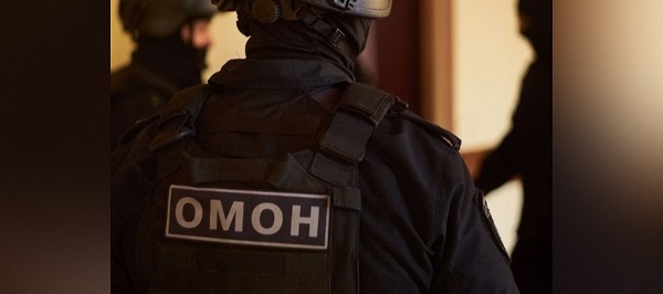При содействии спецназа Росгвардии в Курске задержаны подозреваемые в вымогательстве
